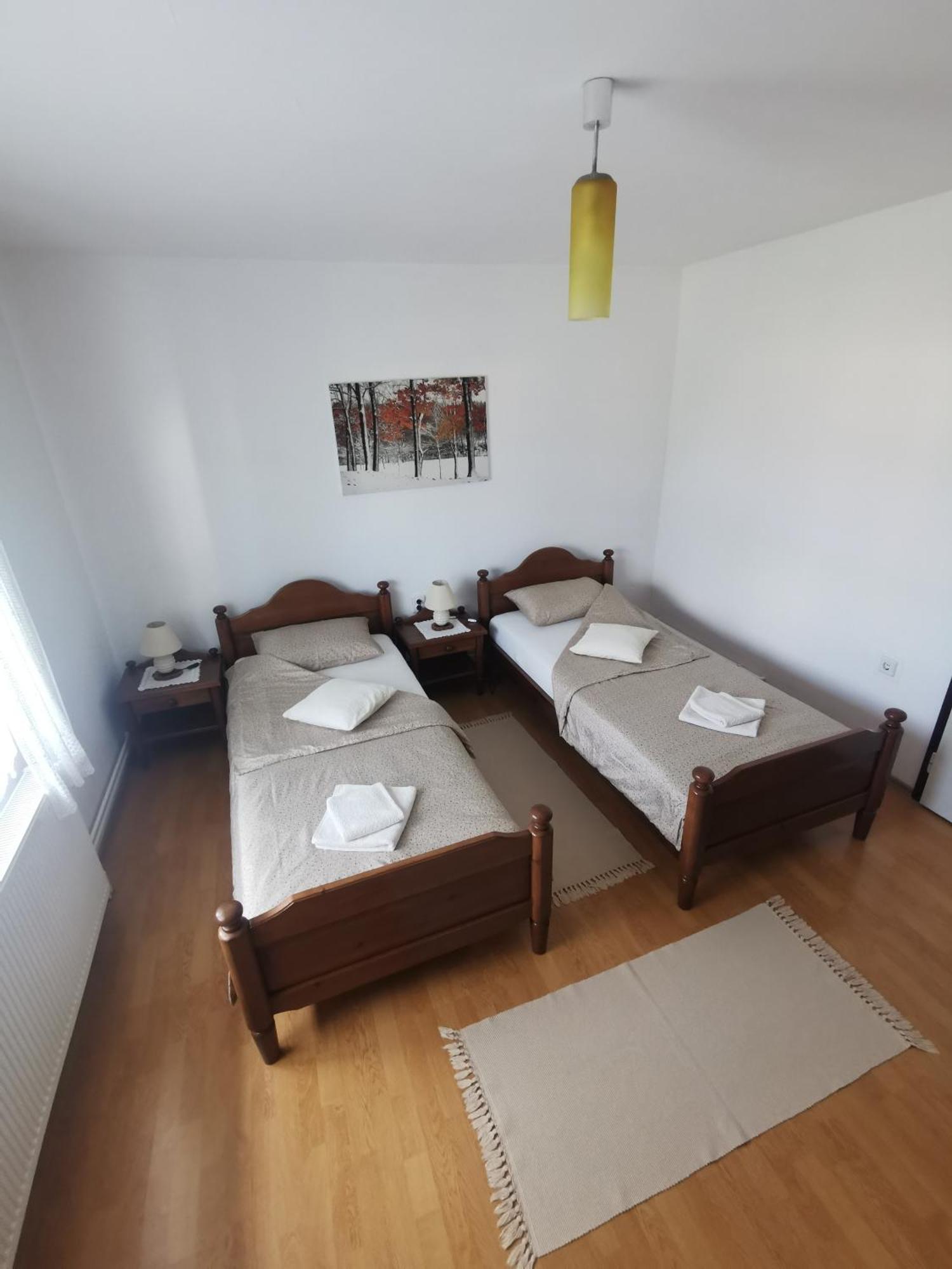 Apartment Milka Korenica Εξωτερικό φωτογραφία